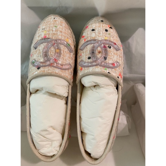 Chanel 19S Tweed/Plastic Espadrilles Shoes in Coral/White color - Picture 1 of 8